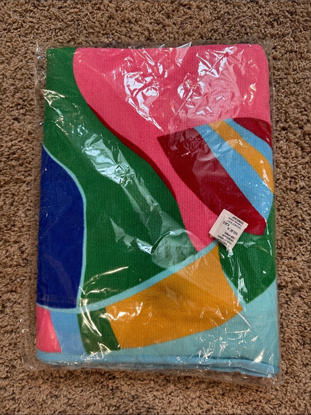 New in bag! kate spade tropical fish Beach Towel - Light Blue Accent - Picture 4 of 4